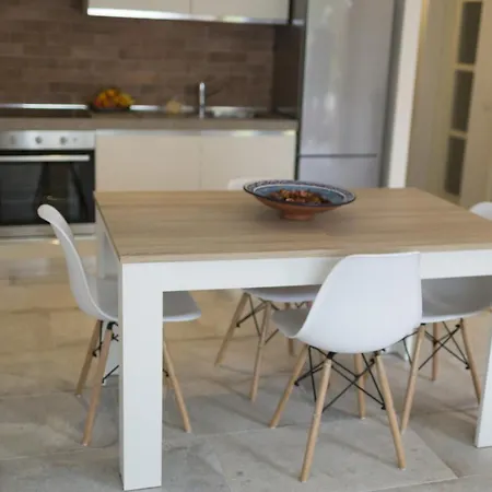 Cava Rossa Apartment *